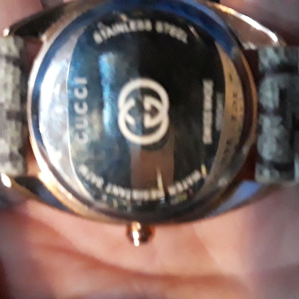 Gucci Watch - Picture 3 of 3